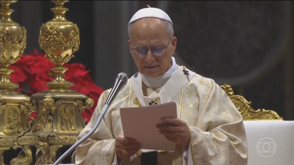 Papa Leão XIV pede a cardeais católicos que criem Igreja mais inclusiva