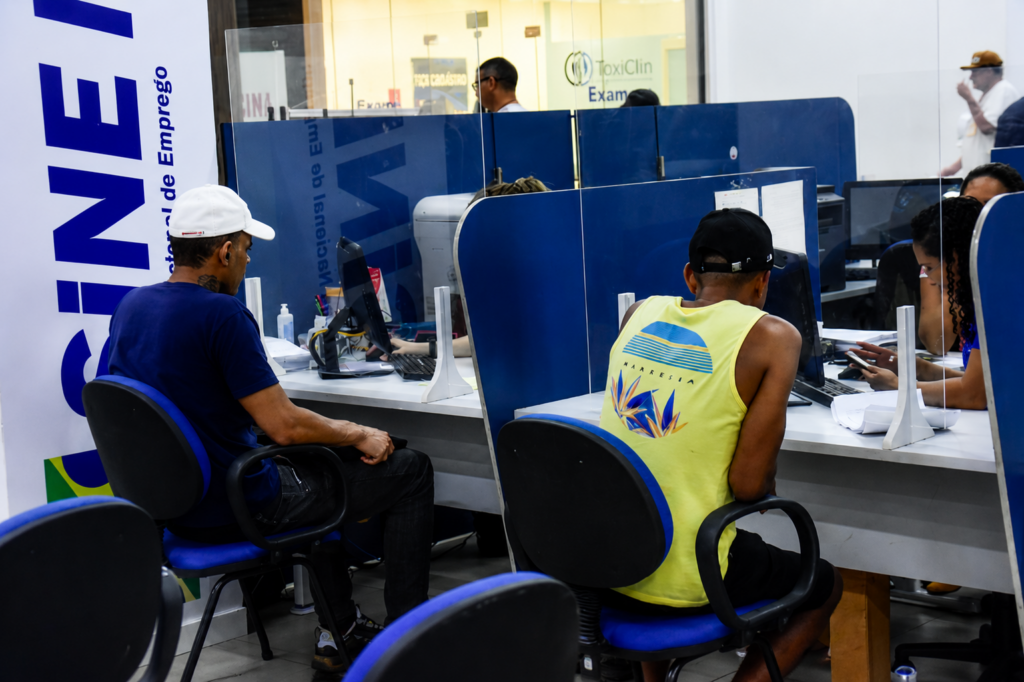 Sine-MT anuncia mais de 2,2 mil vagas de emprego na semana